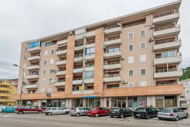 Prodaja, dvosoban stan, 98m², Babilonija, Budva