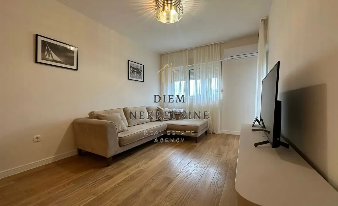 Rent, one bedroom apartment, 48m², Central Point, Podgorica