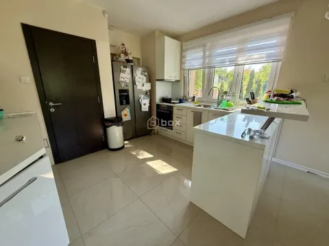 Sale, house, 180m², Donja Vrežina, Niš - image 22