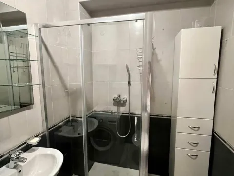 Rent, one bedroom apartment, 54m², Krivi Most, Podgorica - image 11