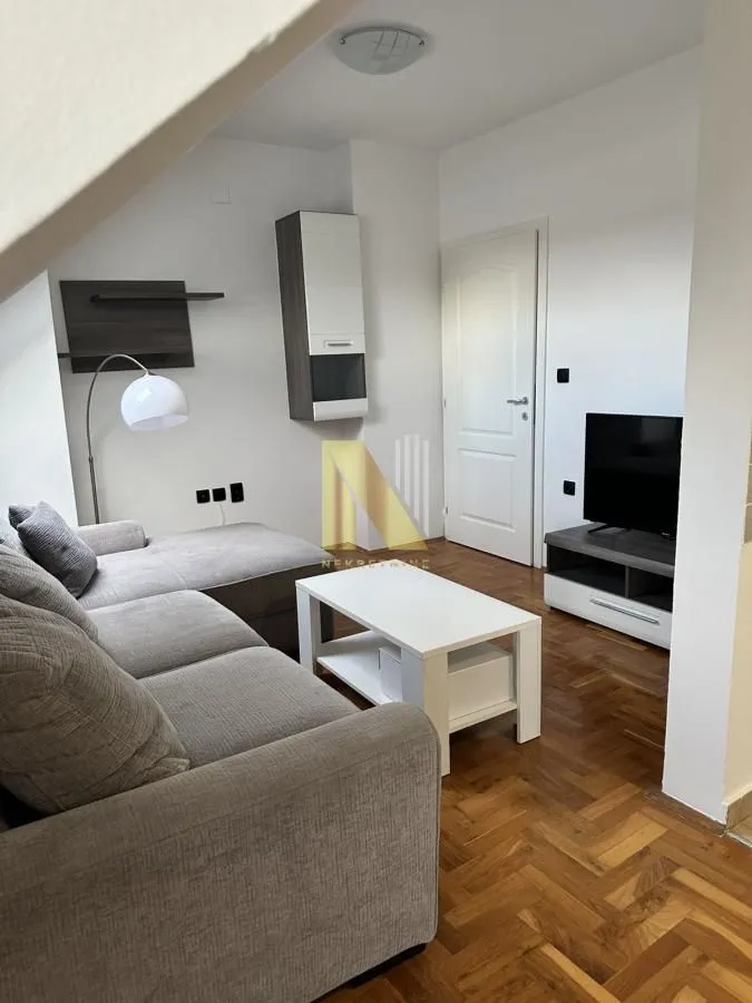 Prodaja, dvosoban stan, 43m², Sajmište, Novi Sad