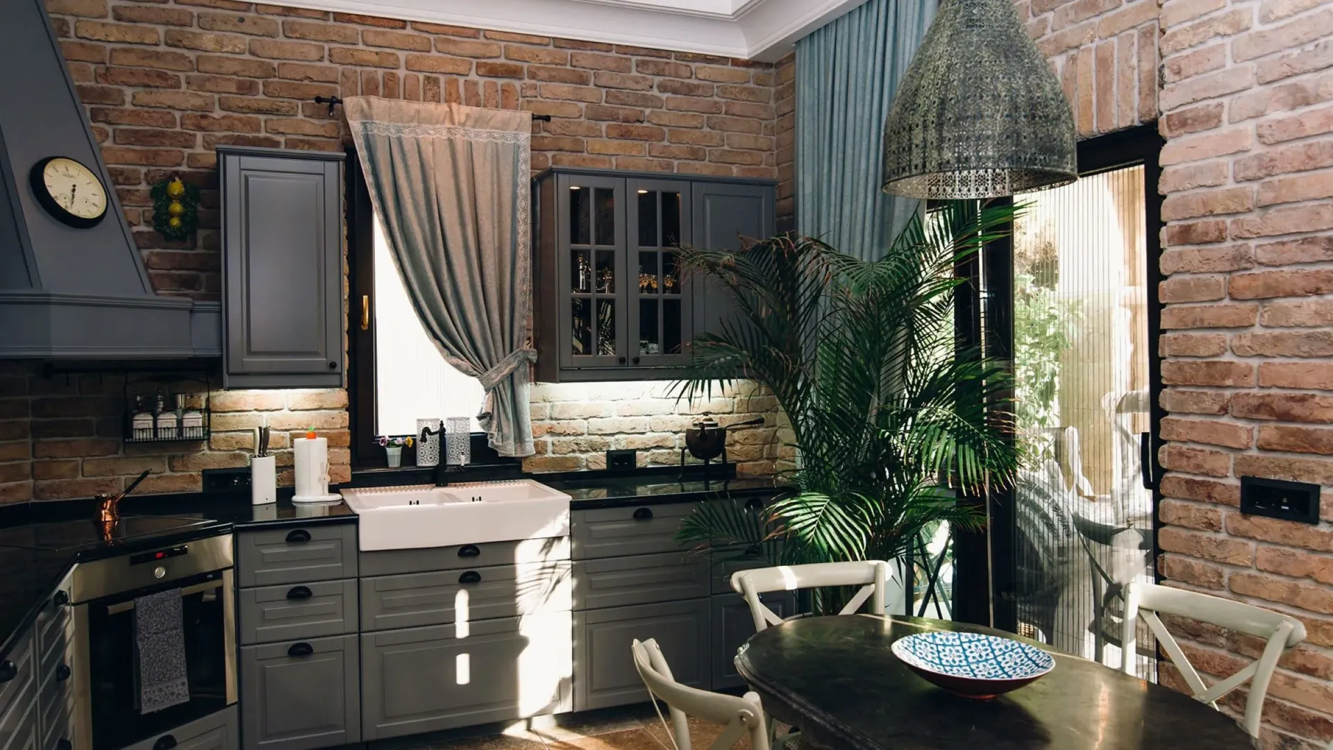 Sale, house, 550m², Reževići, Budva