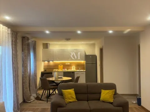 Izdavanje, kuća, 100m², Sutvara, Kotor - image 6