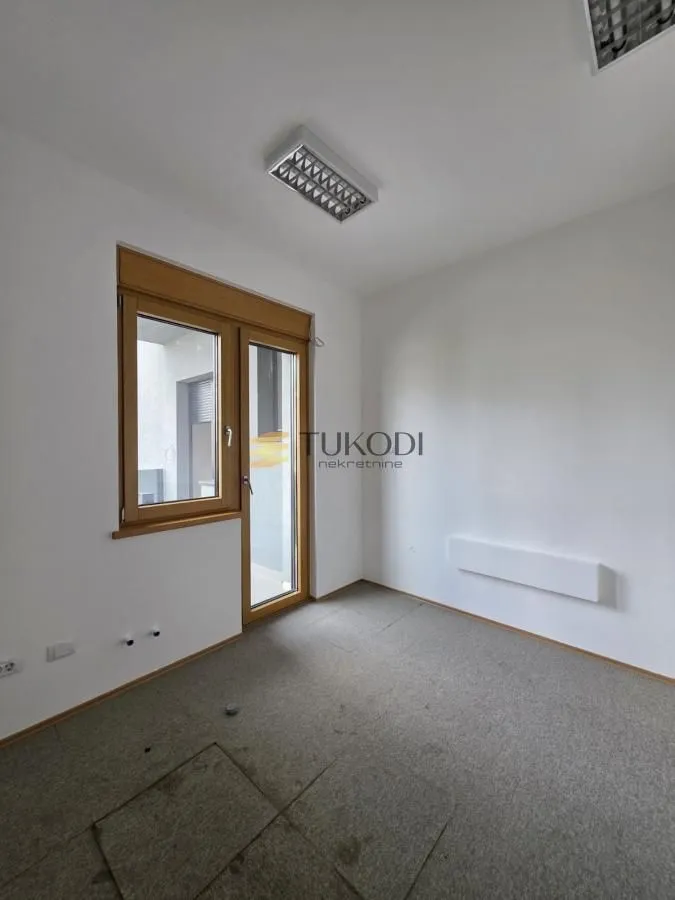 Prodaja, stan, 352m², Centar, Novi Sad