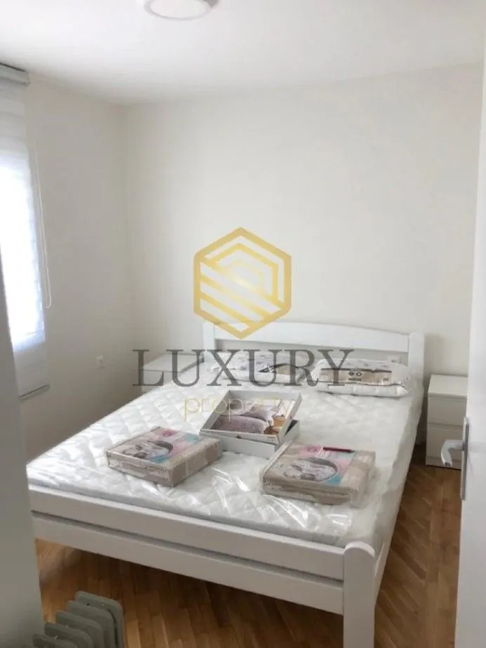 Izdavanje, dvosoban stan, 72m², Momišići, Podgorica