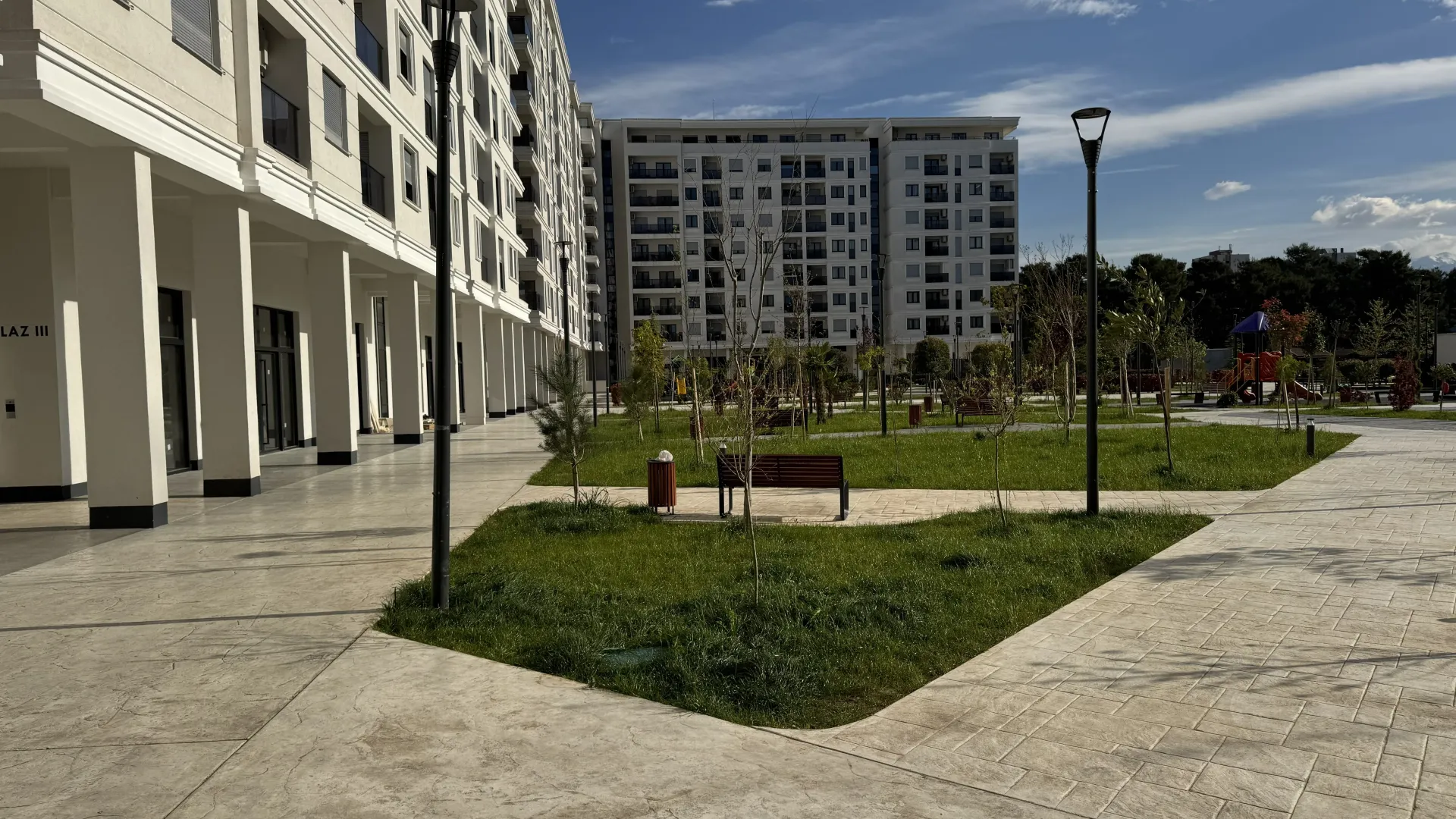 Izdavanje, trosoban stan, 96m², Tološka šuma, Podgorica