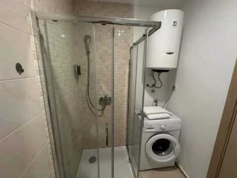 Sale, one bedroom apartment, 52m², Bečići, Budva - image 2