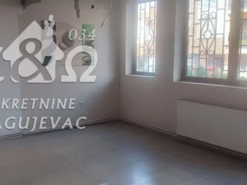 Rent, office space, 117m², Kragujevac, Srbija - image 10