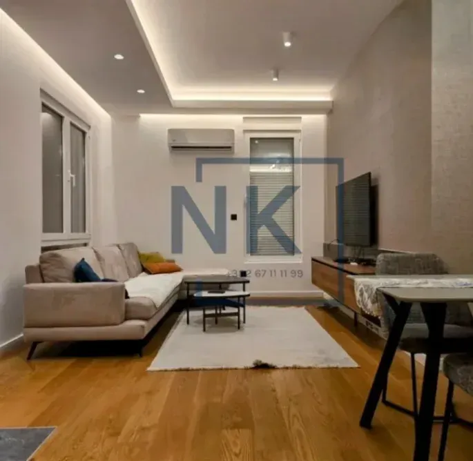 Izdavanje, dvosoban stan, 70m², Blok 9, Podgorica