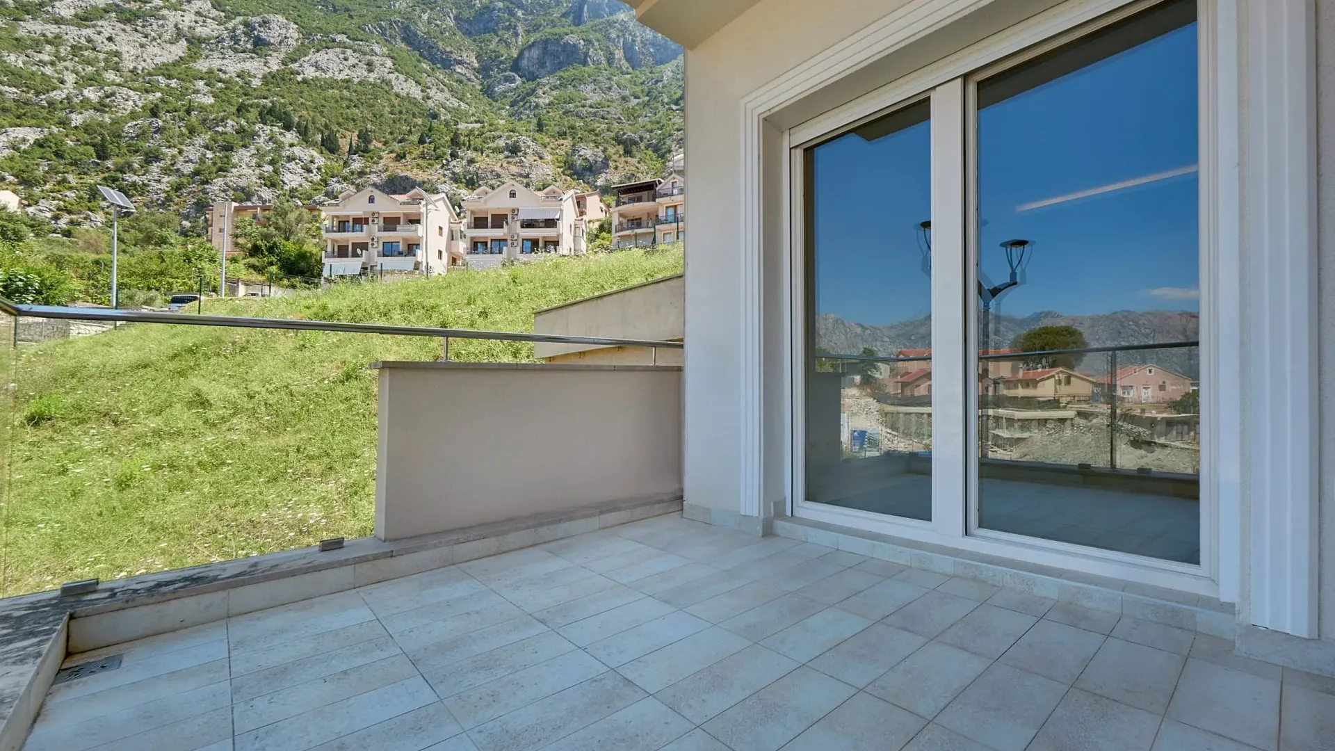 Sale, apartment, 60m², Dobrota, Kotor