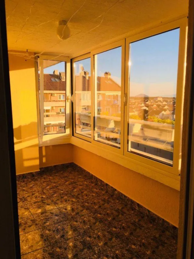 Izdavanje, jednosoban stan, 49m², Stari Aerodrom, Podgorica