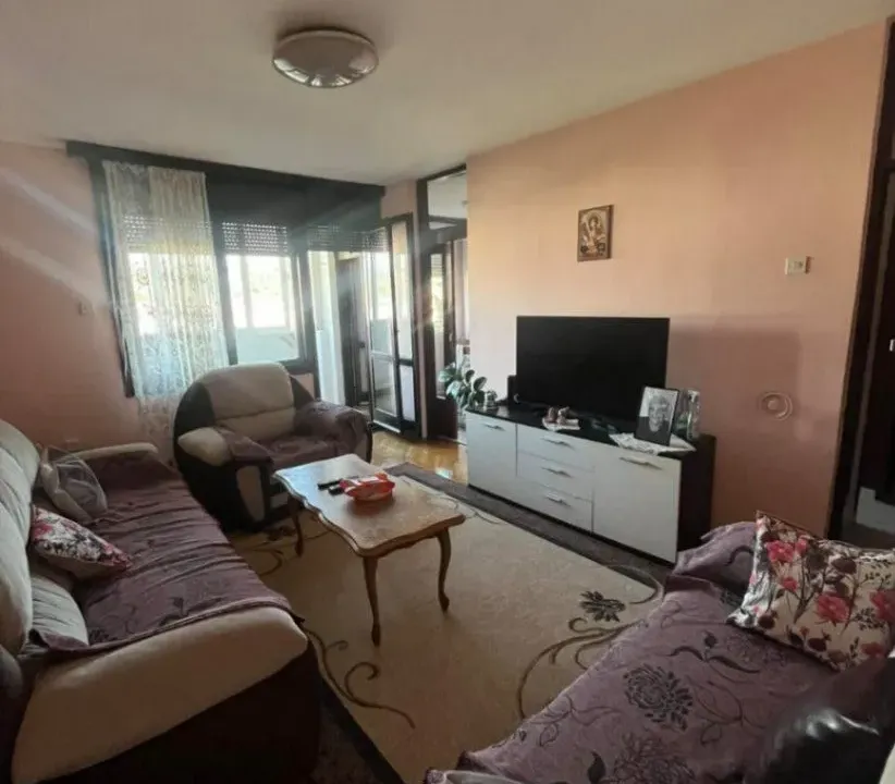 Prodaja, dvosoban stan, 77m², Blok 6, Podgorica