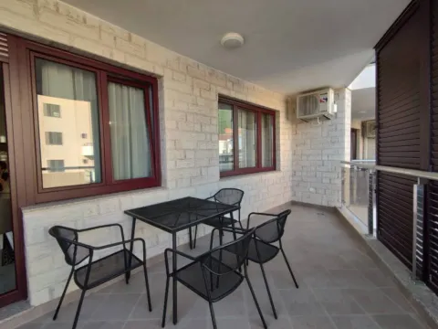 Rent, apartment, 60m², Bečići, Budva - image 2