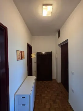 Izdavanje, jednosoban stan, 43m², Vračar Sve Podlokacije, Beograd - image 7