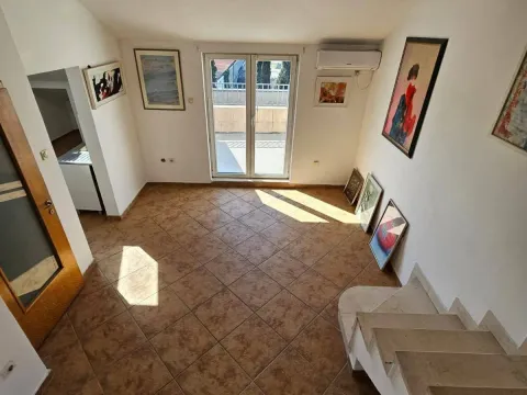 Prodaja, trosoban stan, 80m², Zabjelo, Podgorica - image 2