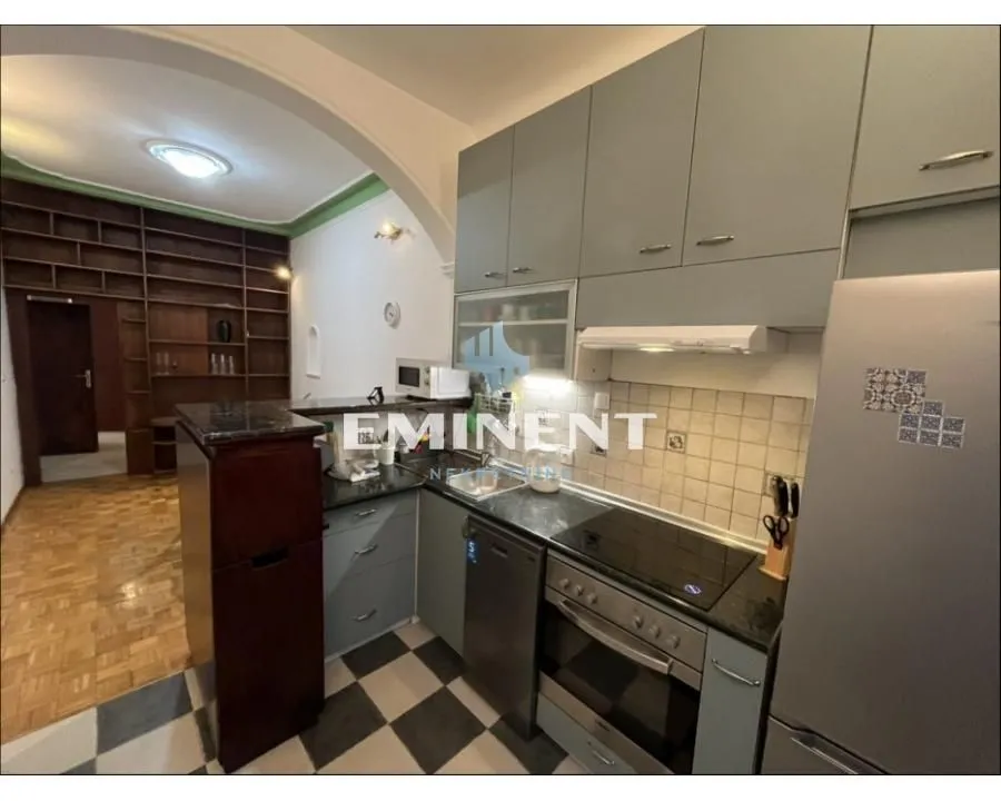 Izdavanje, stan, 120m², Stari Grad, Beograd