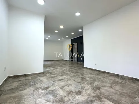 Poslovni prostor in Masline