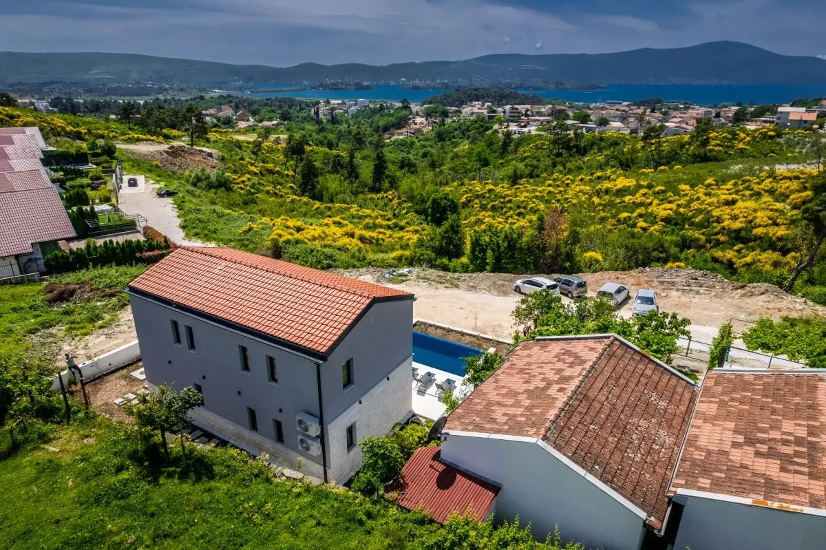 Prodaja, kuća, 250m², Mrčevac, Tivat