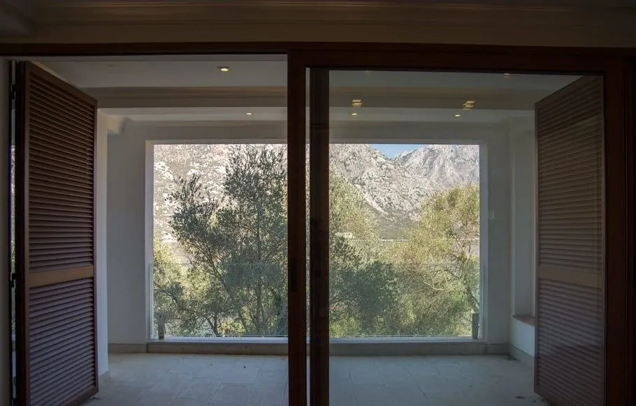 Sale, house, 584m², Stoliv, Kotor