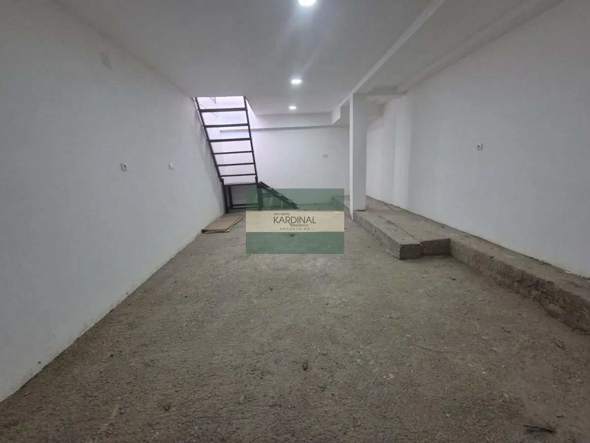 Rent, office space, 75m², Jagodina, Srbija