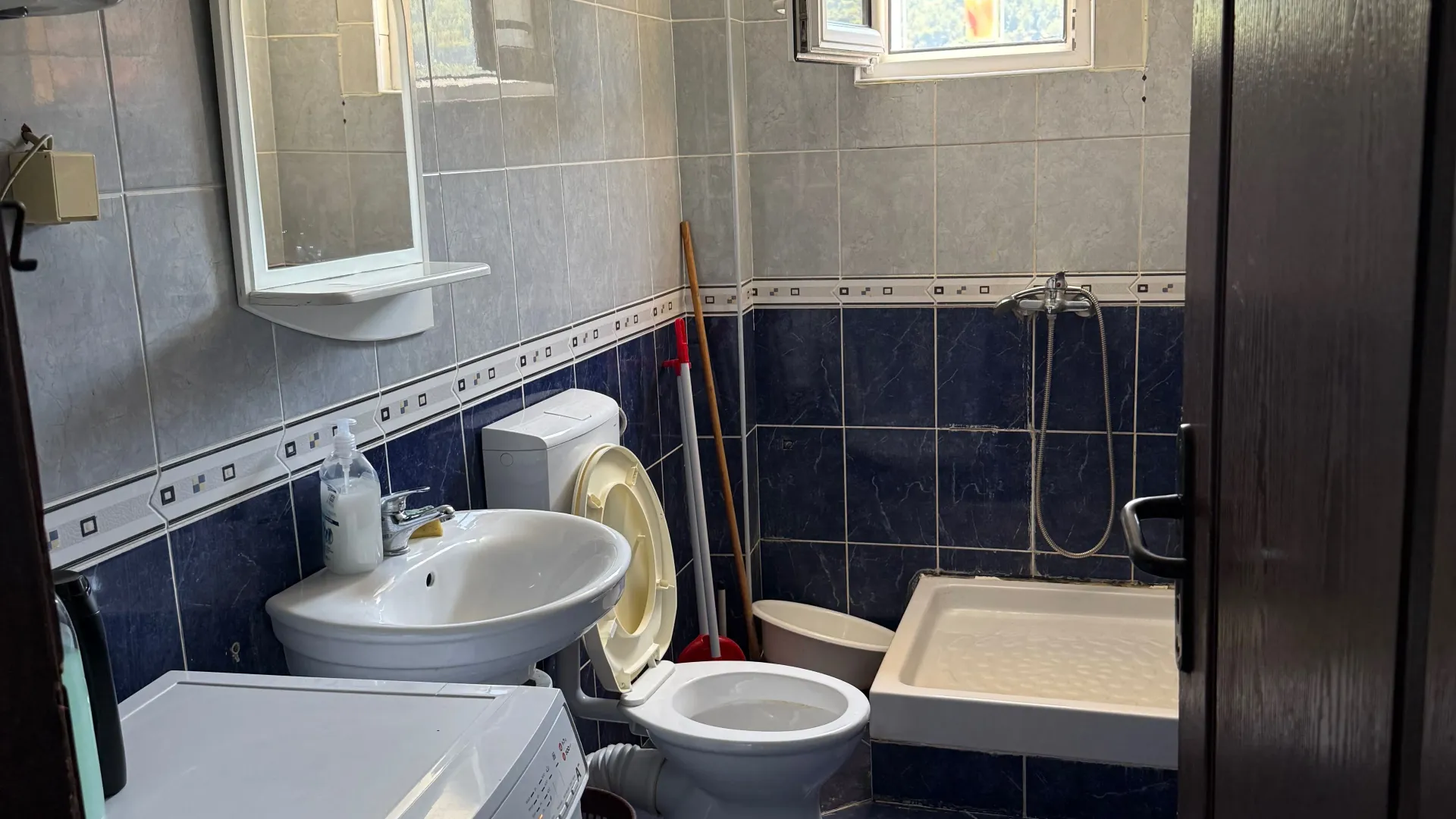 Rent, two bedroom apartment, 75m², Centar, Bar