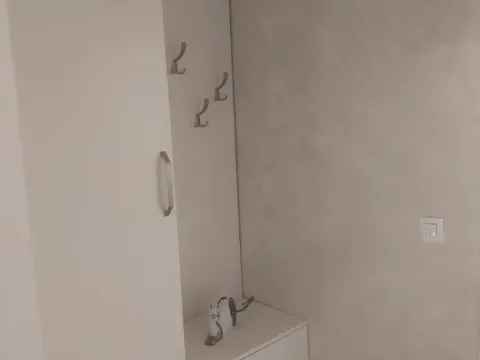 Izdavanje, dvosoban stan, 57m², Stari Aerodrom, Podgorica - image 6