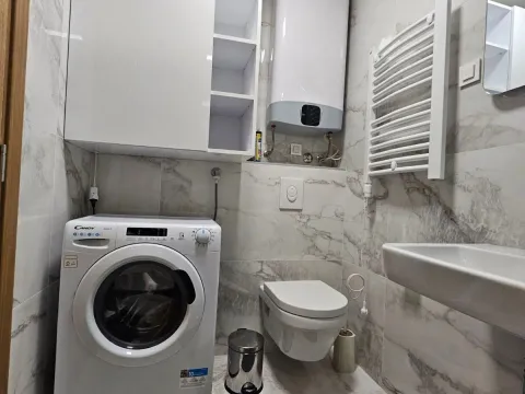 Izdavanje, dvosoban stan, 48m², City Kvart, Podgorica - image 11