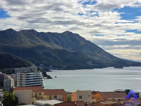 Prodaja, jednosoban stan, 67m², Bečići, Budva