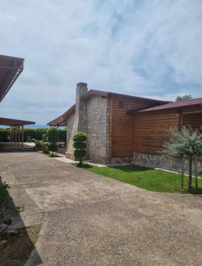 Prodaja, kuća, 195m², Tuzi, Podgorica
