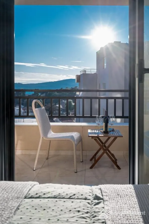 Sale, two bedroom apartment, 63m², Centar, Tivat