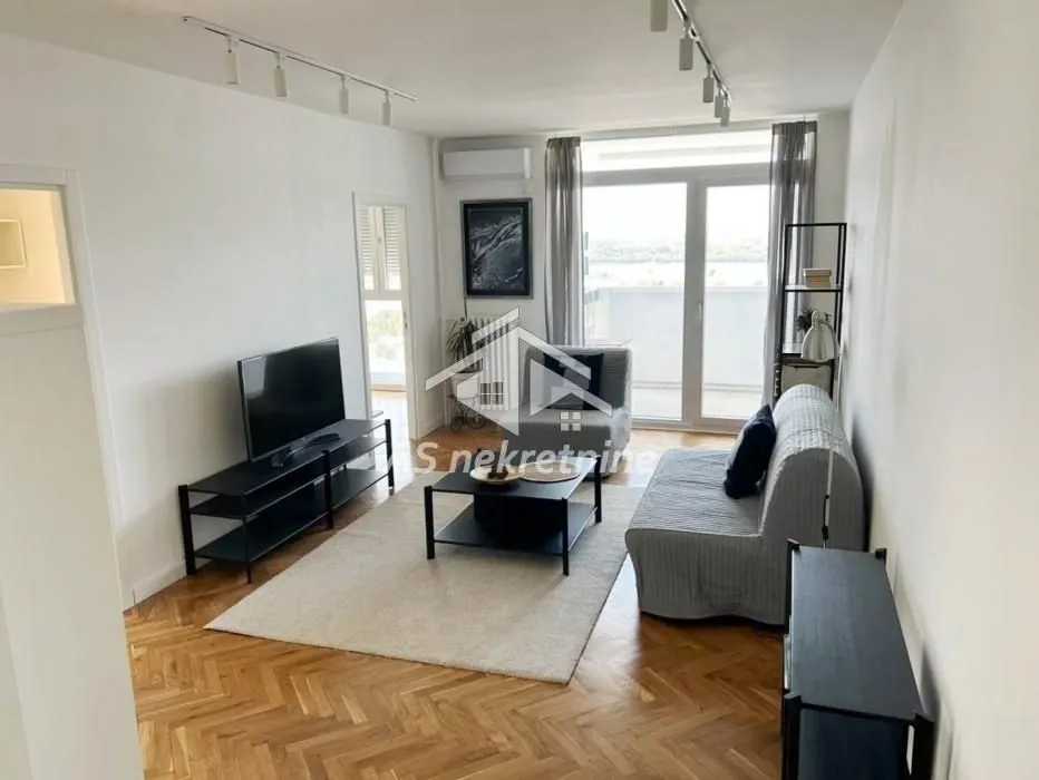 Izdavanje, stan, 100m², Profesorska Kolonija, Palilula Sve Podlokacije