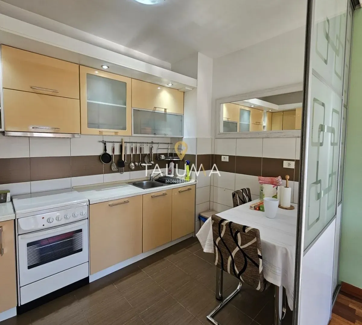 Rent, two bedroom apartment, 75m², City Kvart, Podgorica
