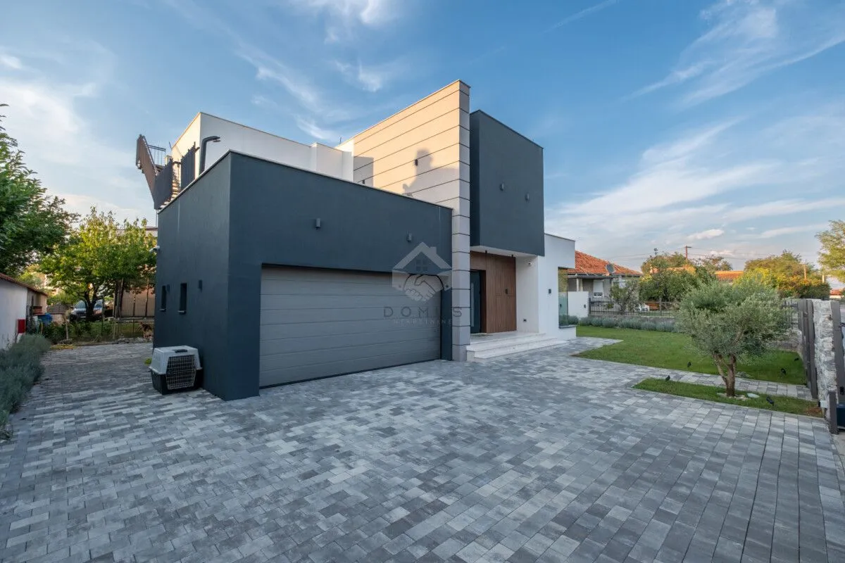Izdavanje, kuća, 180m², Donja Gorica, Podgorica