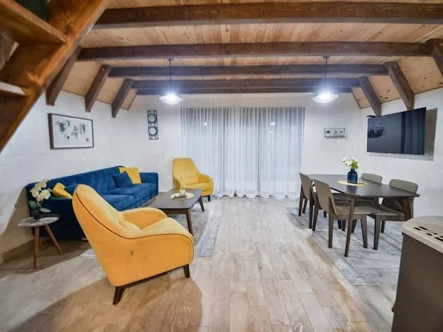 Prodaja, kuća, 218m², Motički gaj, Žabljak