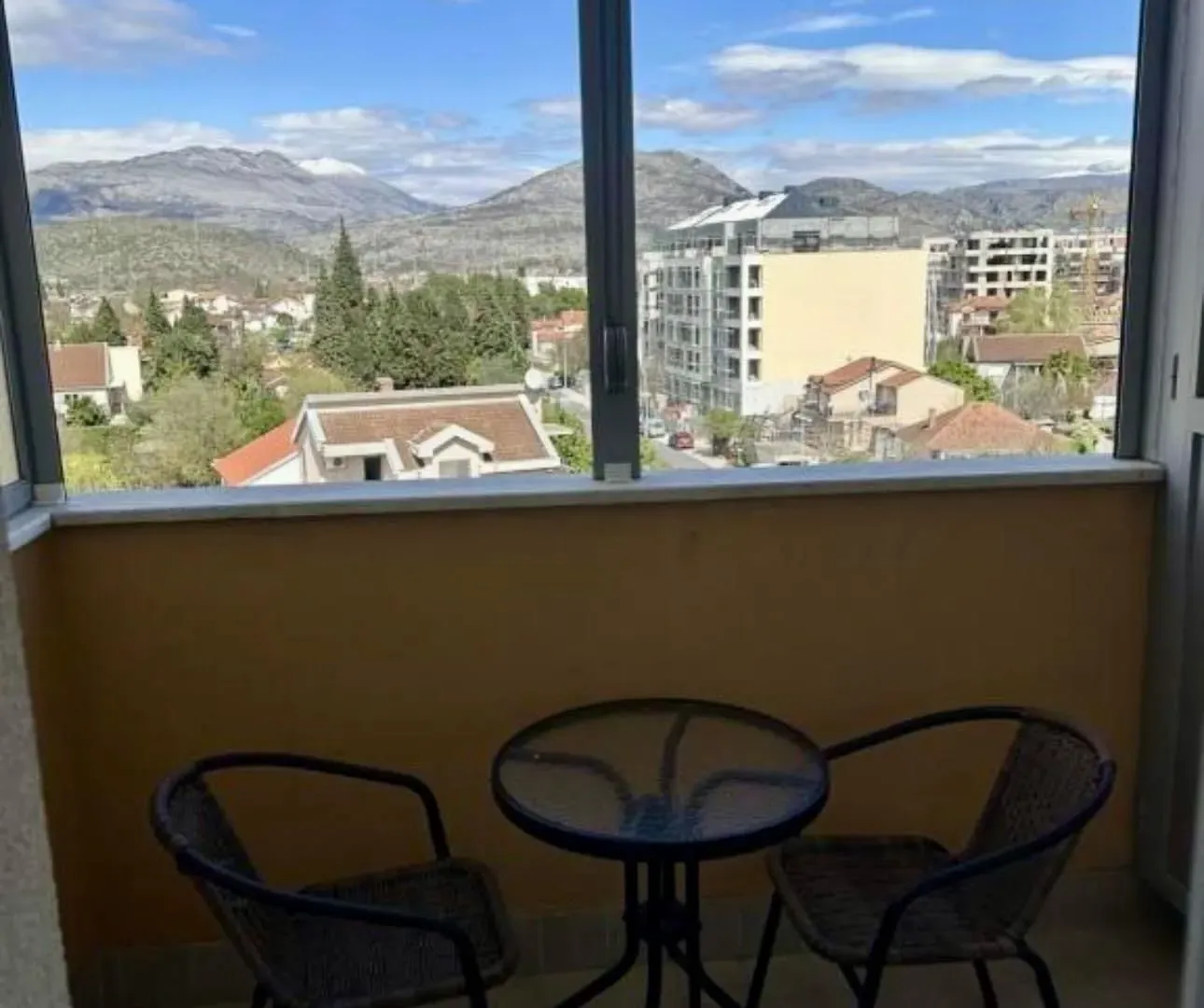 Rent, one bedroom apartment, 45m², City Kej, Podgorica