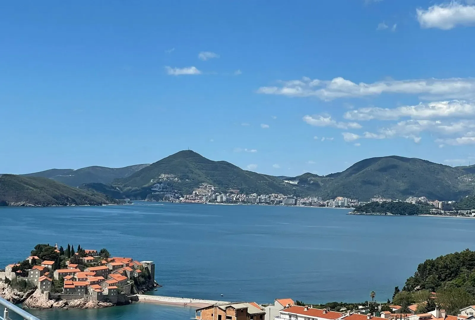 Rent, studio apartment, 40m², Sveti Stefan, Budva