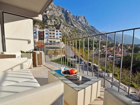 Sale, one bedroom apartment, 52m², Dobrota, Kotor - image 15