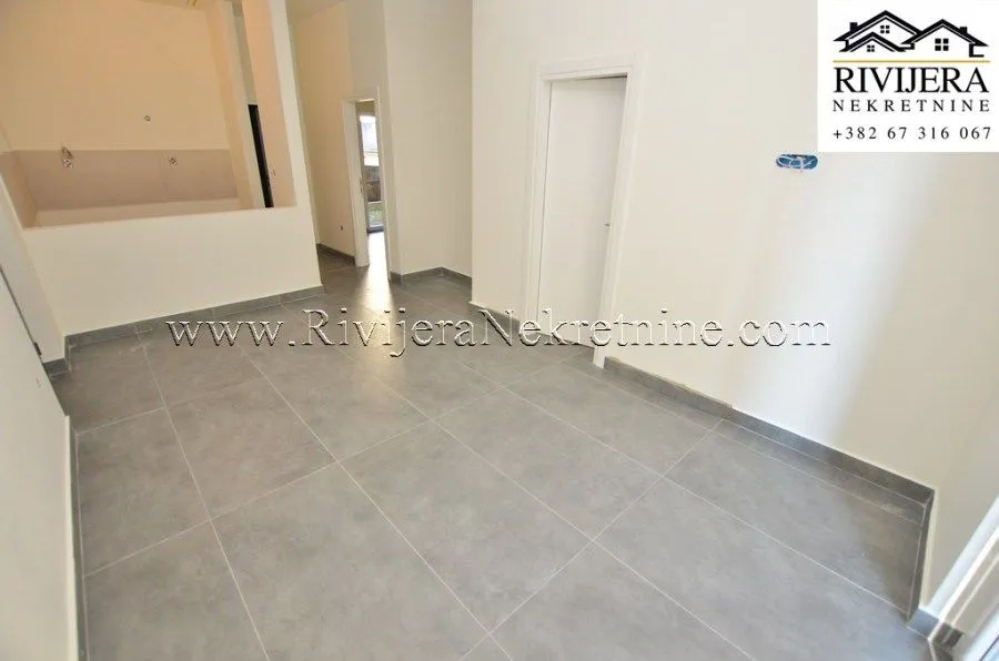 Prodaja, dvosoban stan, 74m², Đenovići, Herceg Novi