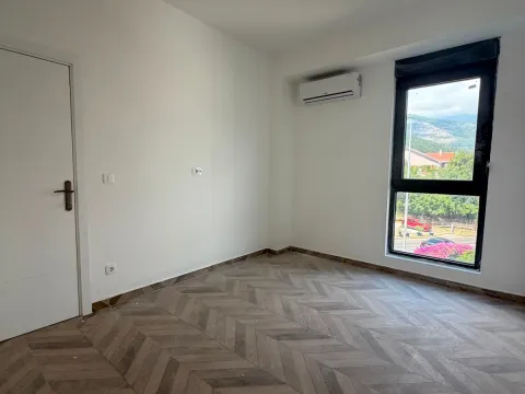 Prodaja, jednosoban stan, 53m², Centar, Budva - image 15