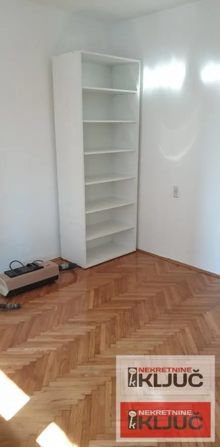 Izdavanje, jednosoban stan, 50m², Bulevar Oslobodjenja, Novi Sad Sve Podlokacije