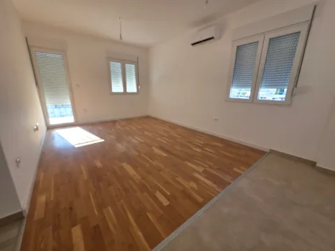 Prodaja, dvosoban stan, 55m², Zabjelo, Podgorica - image 1