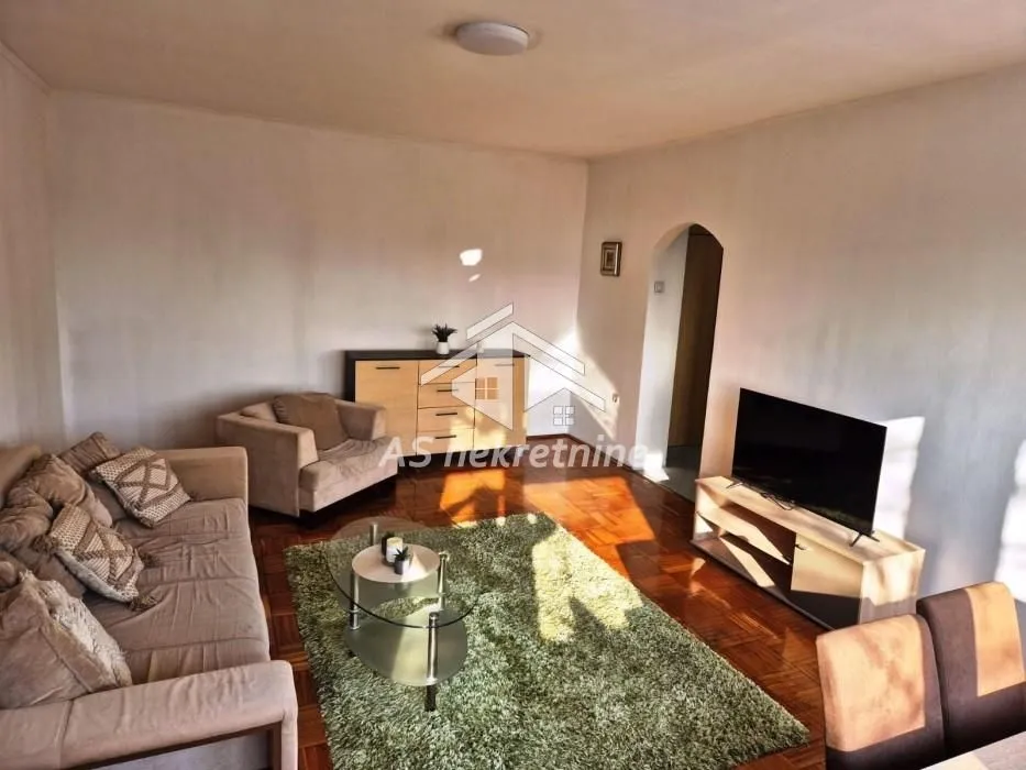 Izdavanje, stan, 57m², Zvezdara Sve Podlokacije, Beograd