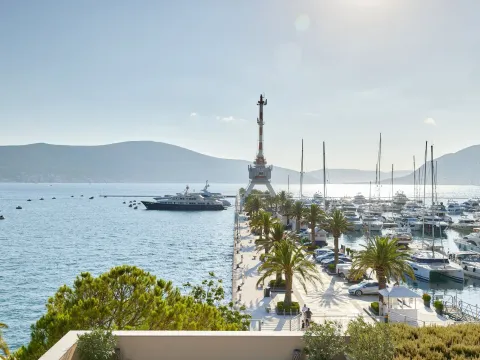 Prodaja, četvorosoban stan, 380m², Porto Montenegro, Tivat - image 2