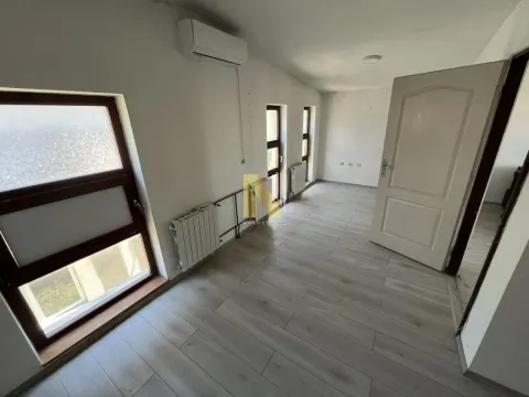 Izdavanje, poslovni prostor, 105m², Klisa, Novi Sad Sve Podlokacije - image 3