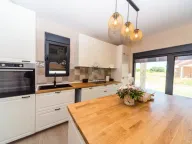 Prodaja, kuća, 130m², Tološi, Podgorica - image 36