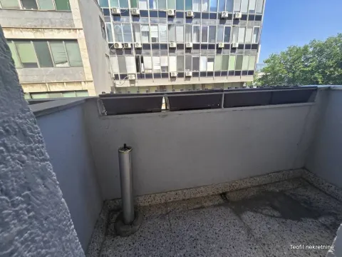 Rent, one bedroom apartment, 40m², Vračar, Šid - image 9