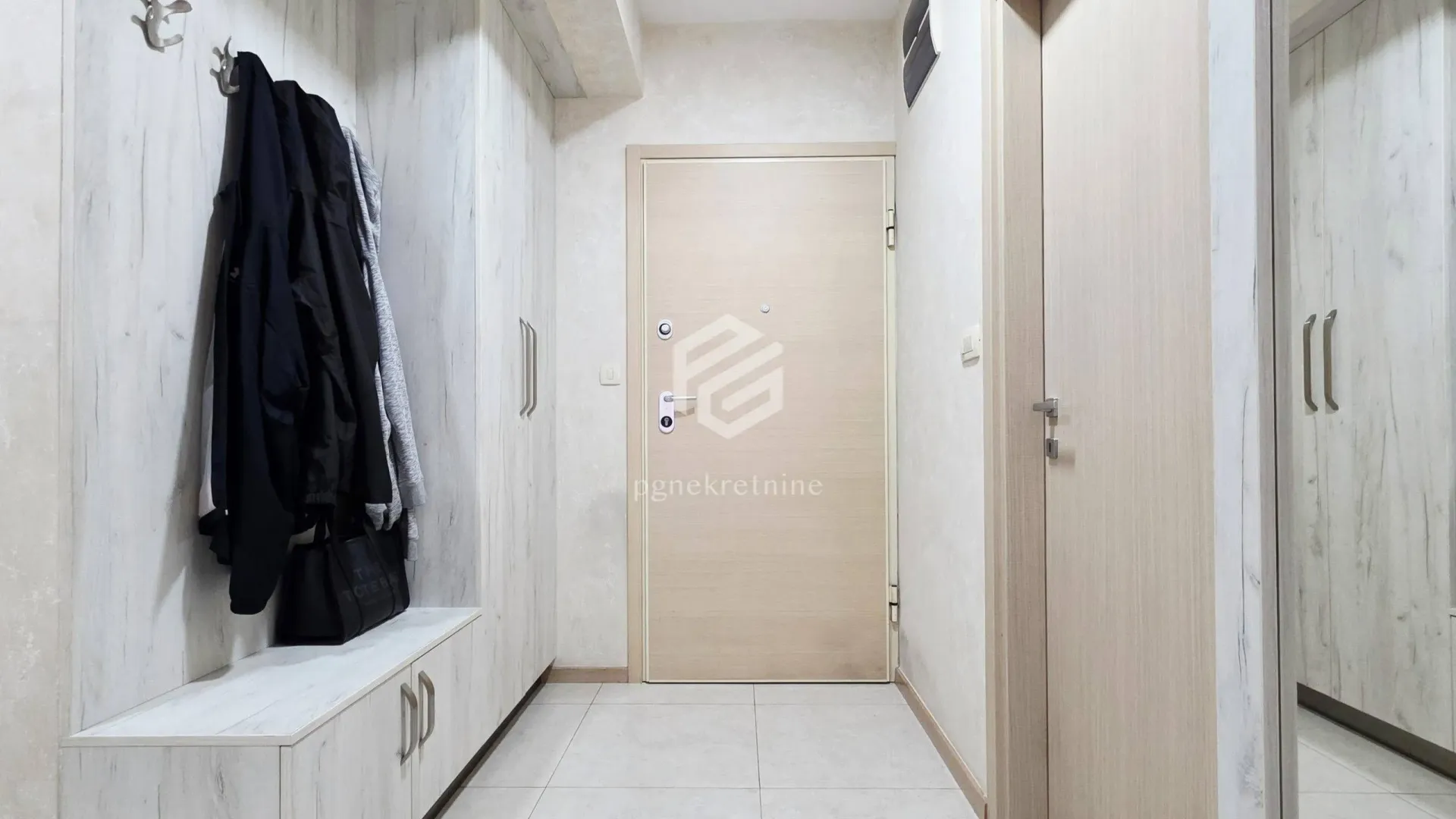 Sale, three bedroom apartment, 72m², City Kvart, Podgorica