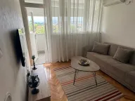 Izdavanje, dvosoban stan, 75m², Pejton, Podgorica - image 2