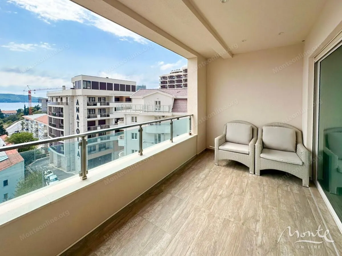 Sale, three bedroom apartment, 115m², Bečići, Budva