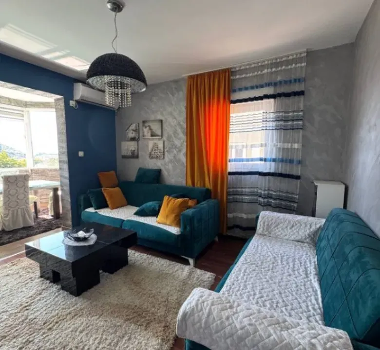 Izdavanje, dvosoban stan, 55m², Budva, Crna Gora